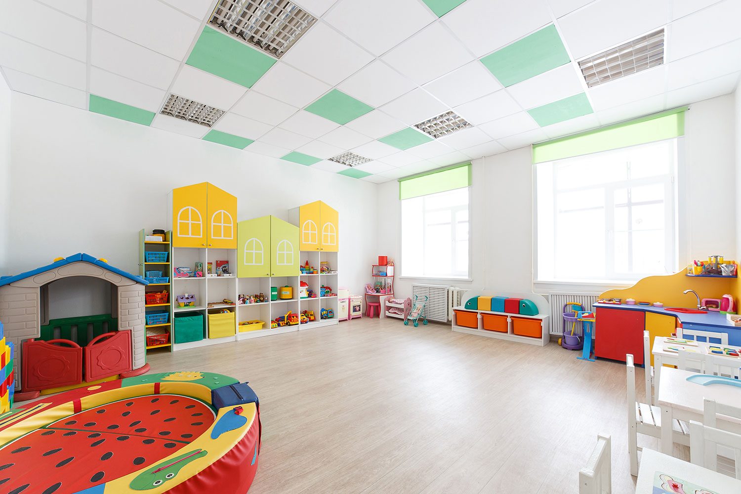 Оформление игровой комнаты и зоны для игр в детском саду